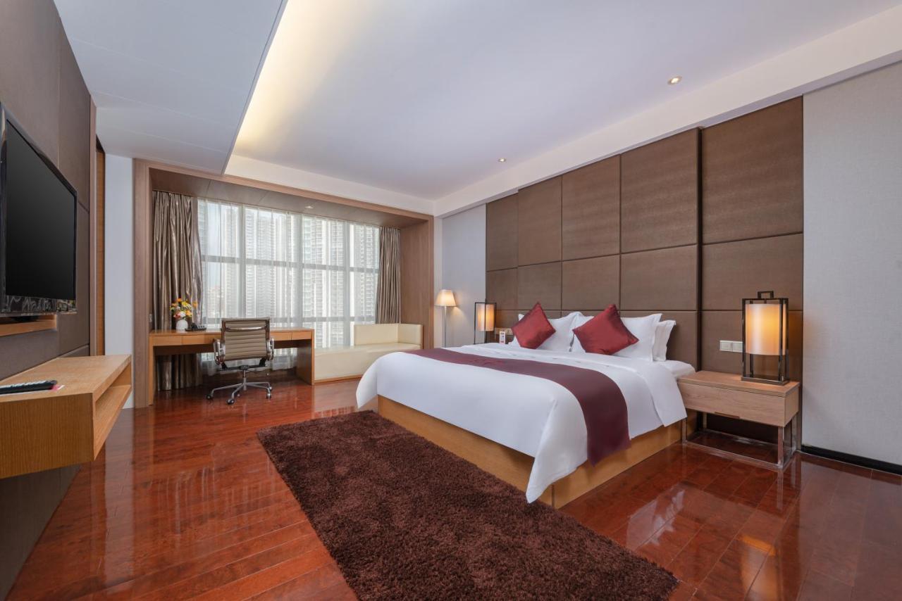 Shenzhen Ramada Plaza, North Railway Station Hotel Exterior photo